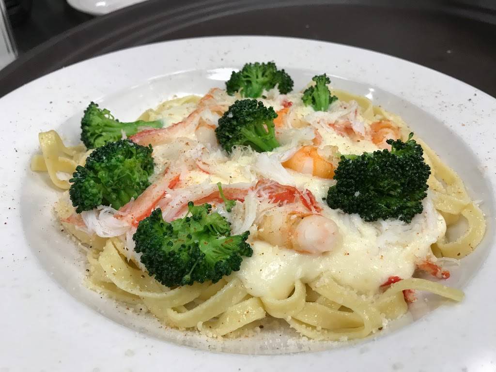 The Foxy Fish | restaurant | 28976 Three Notch Rd, Mechanicsville, MD 20659, USA | 3018844235 OR +1 301-884-4235