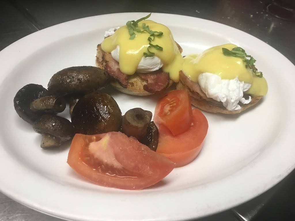 Corners Bar | restaurant | 10593 Yonge St #3, Richmond Hill, ON L4C 3C5, Canada | 4168754922 OR +1 416-875-4922