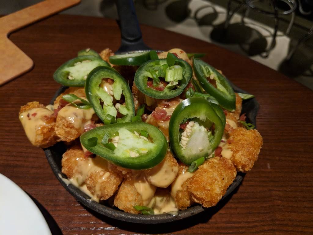 Bar Louie - The District | night club | 2467 Park Ave, Tustin, CA 92782, USA | 6572064600 OR +1 657-206-4600