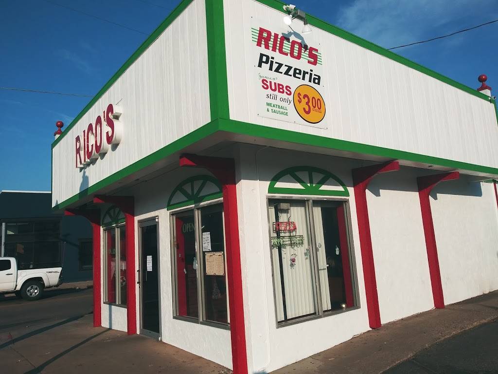 Ricos Pizzeria | restaurant | 3500 S Broadway, Englewood, CO 80113, USA | 3037810541 OR +1 303-781-0541