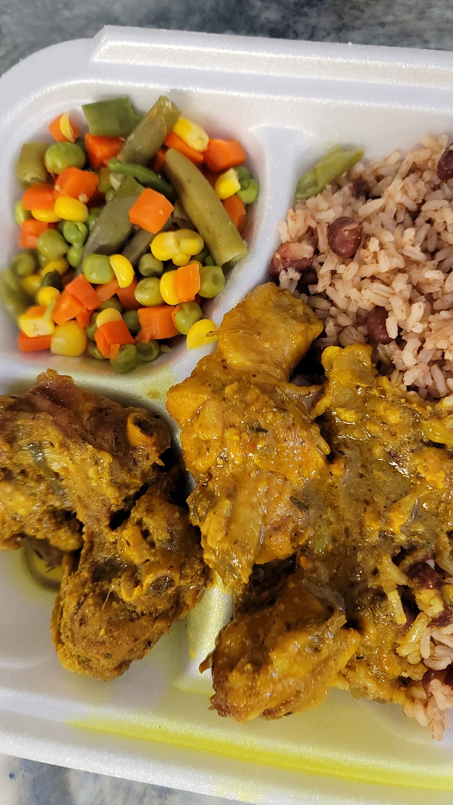 UPTOP JAMAICAN RESTAURANT & LOUNGE | restaurant | 18707 SW 107th Ave, Cutler Bay, FL 33157, USA | 3059647305 OR +1 305-964-7305