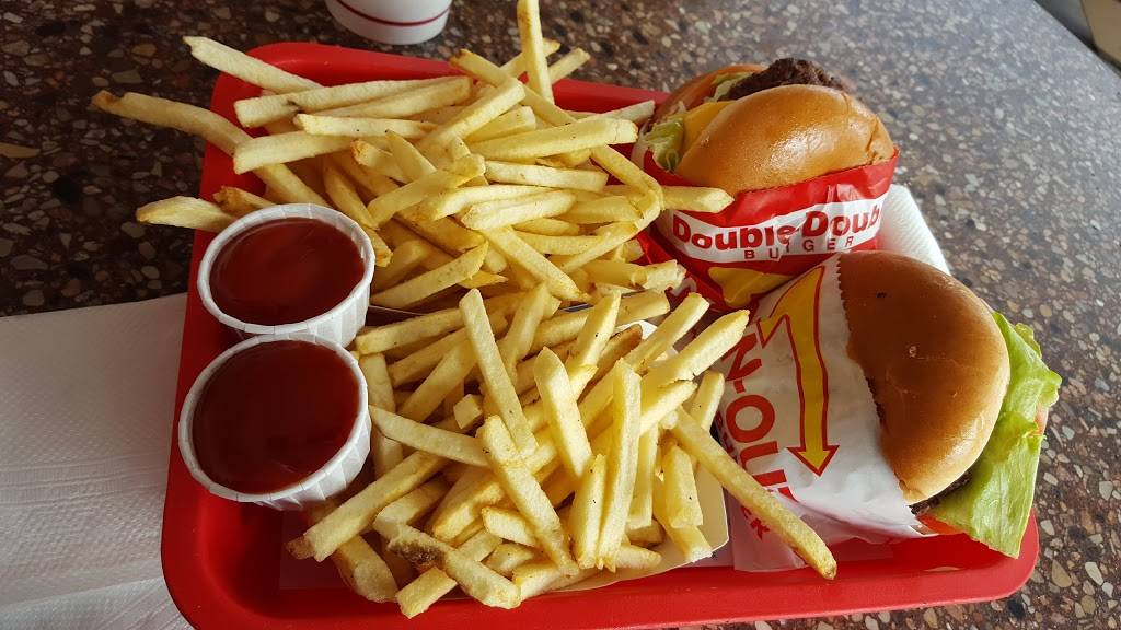 In-N-Out Burger | restaurant | 21001 N Tatum Blvd, Phoenix, AZ 85050, USA | 8007861000 OR +1 800-786-1000