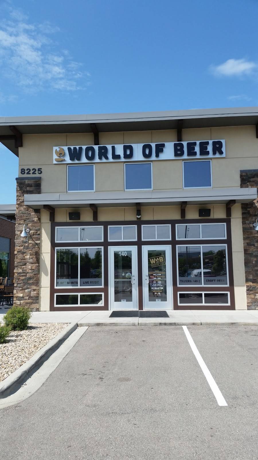 World of Beer | restaurant | 8225 Greenway Blvd Ste 140, Middleton, WI 53562, USA | 6088335400 OR +1 608-833-5400