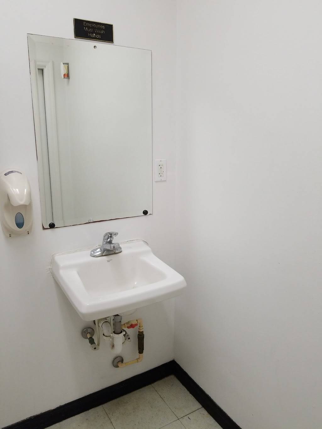 Little Caesars Pizza | meal takeaway | 6426 Bowden Rd #207, Jacksonville, FL 32216, USA | 9047378555 OR +1 904-737-8555