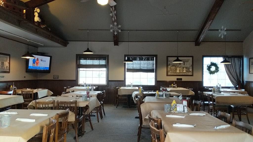 Roosters Barn & Grill | restaurant | 122 W Lake St, Bloomingdale, IL 60108, USA | 6303079995 OR +1 630-307-9995