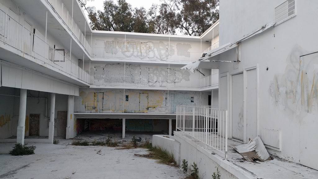 Jays Bar | restaurant | 4321 Sunset Blvd, Los Angeles, CA 90029, USA | 3236661898 OR +1 323-666-1898