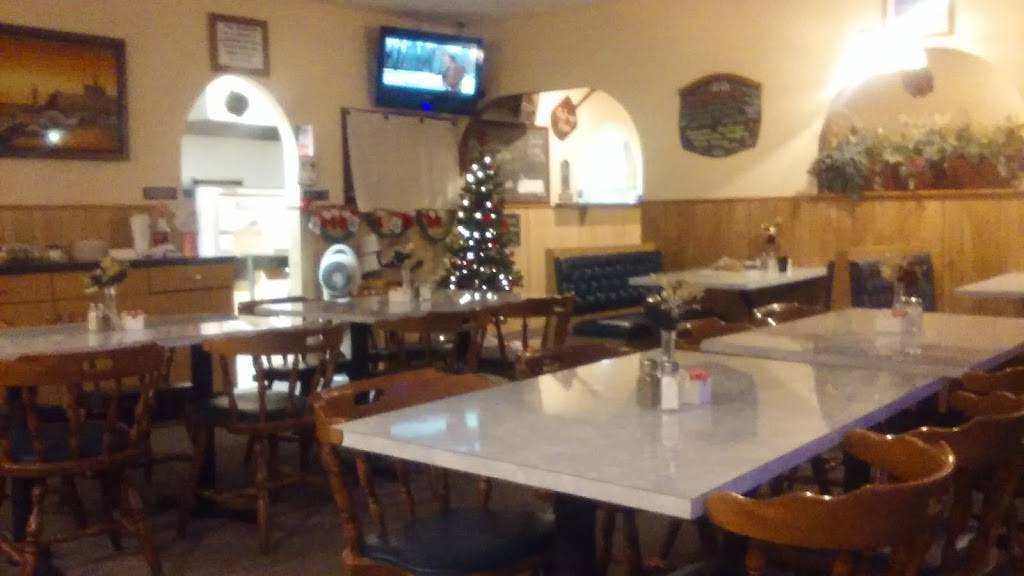 Hilltop Restaurant | restaurant | 446 Main St, Terryville, CT 06786, USA | 8605835586 OR +1 860-583-5586