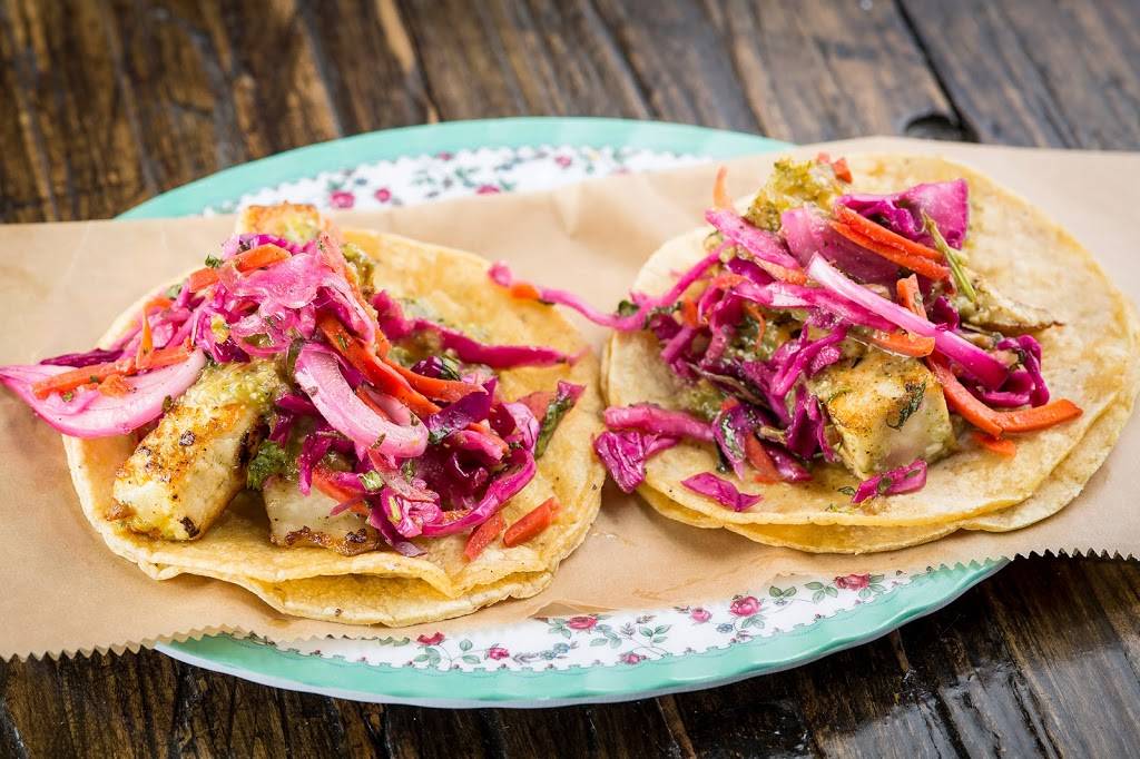 Broken English Taco Pub | restaurant | 1400 N Wells St, Chicago, IL 60610, USA | 3129517667 OR +1 312-951-7667