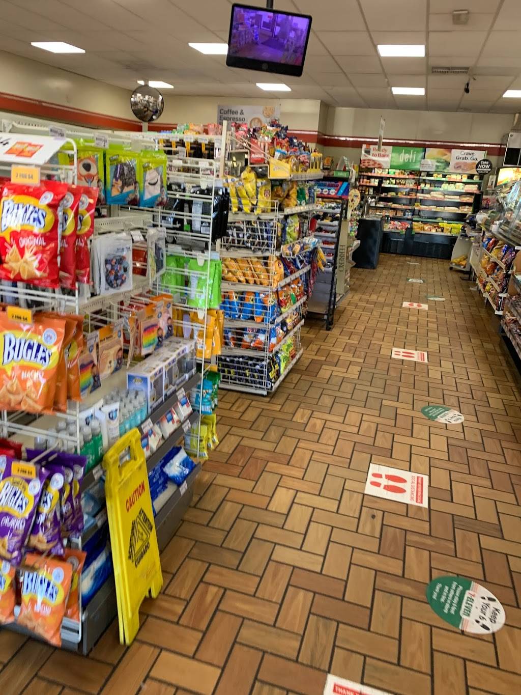 7-Eleven | bakery | 3640 Aloma Ave, Oviedo, FL 32765, USA | 4076770472 OR +1 407-677-0472