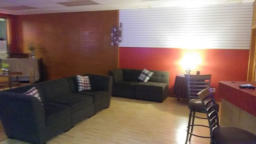 LILI MAES GAMING PARLOR | restaurant | 14 Burbeck Drive, Dwight, IL 60420, USA | 8155842600 OR +1 815-584-2600