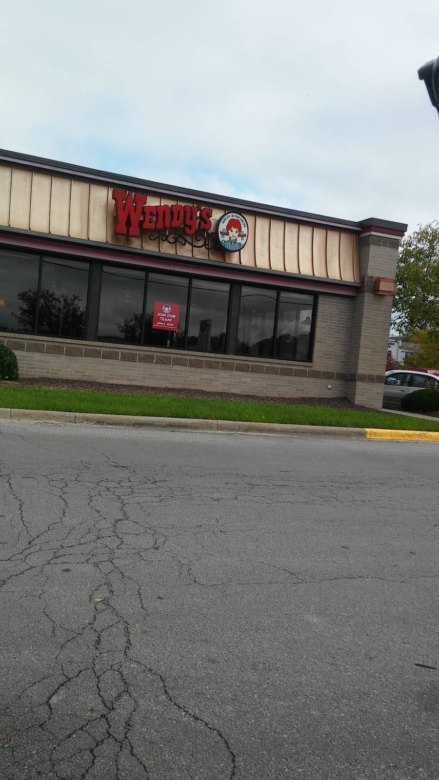 Wendys | restaurant | 7175 Renner Rd, Shawnee, KS 66217, USA | 9136311804 OR +1 913-631-1804