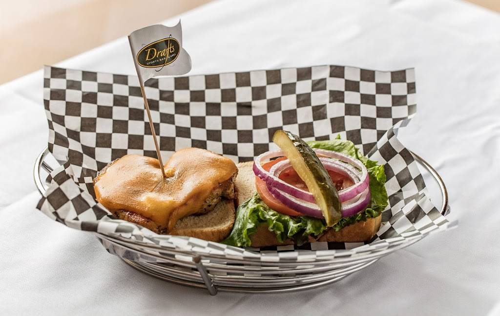 Drafts Burger Bar | restaurant | 240 River Rd, Gatlinburg, TN 37738, USA | 8654365161 OR +1 865-436-5161