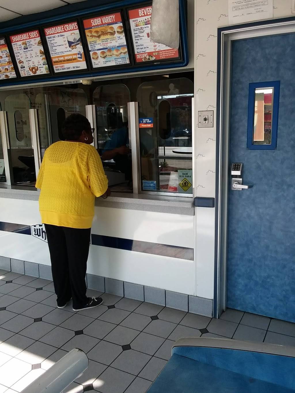White Castle | restaurant | 6646 S Halsted St, Chicago, IL 60621, USA | 7738731855 OR +1 773-873-1855