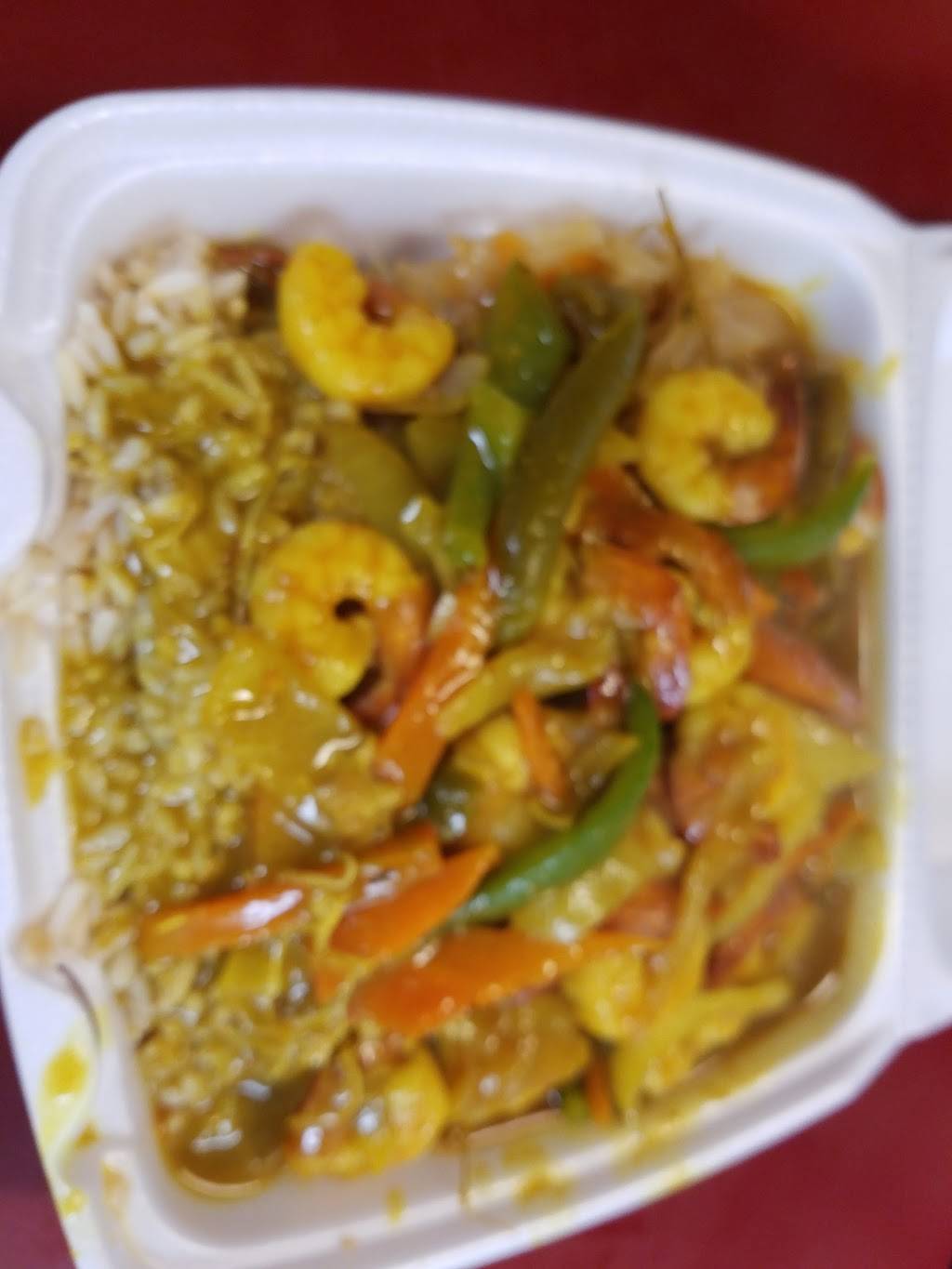 Royal Maroon Caribbean Carryout | restaurant | 3127 W Belvedere Ave, Baltimore, MD 21215, USA | 4105421100 OR +1 410-542-1100