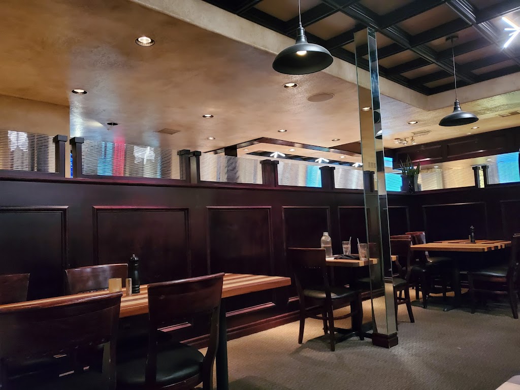 Jax Restaurant and Bar | restaurant | 9719 E 21st St N, Wichita, KS 67206, USA | 3162952636 OR +1 316-295-2636