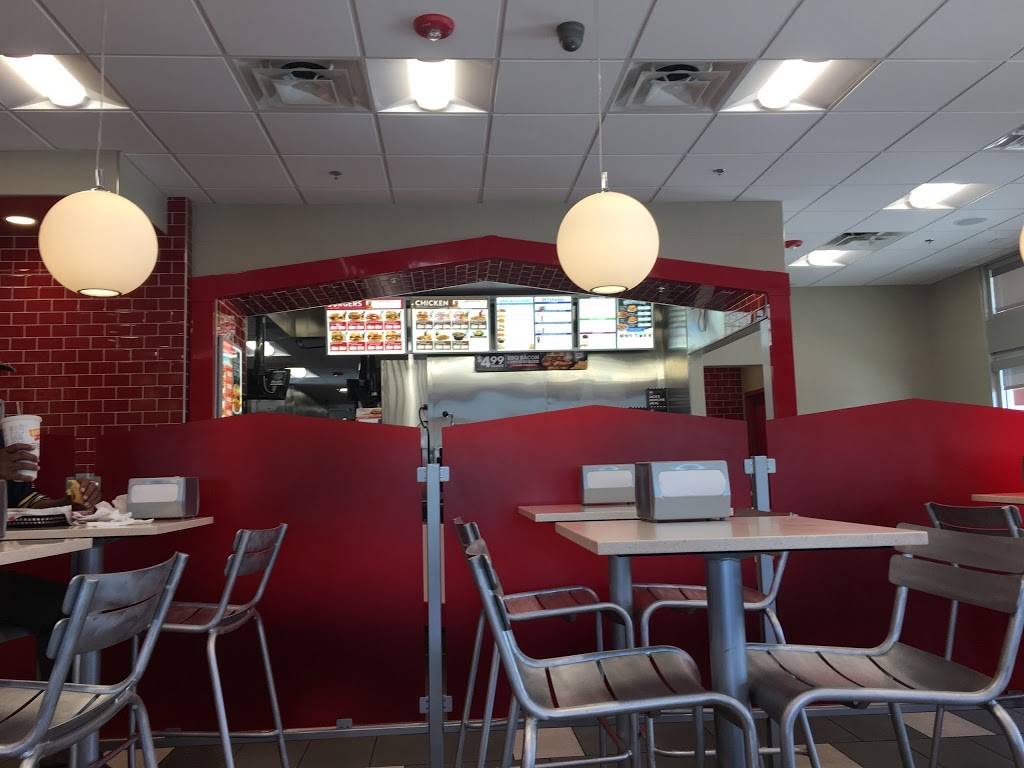 Jack in the Box | restaurant | 13860 W Camelback Rd, Litchfield Park, AZ 85340, USA | 6235944273 OR +1 623-594-4273