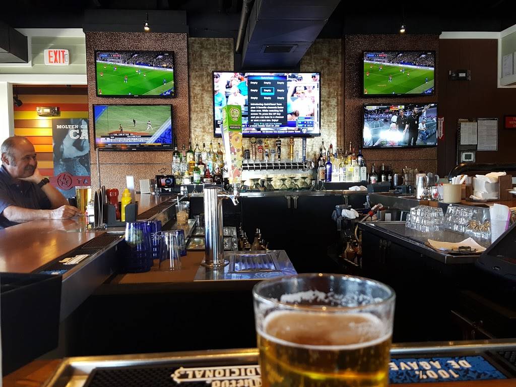 Chilis Grill & Bar | restaurant | 8100 Wyoming Blvd NE, Albuquerque, NM 87113, USA | 5057972733 OR +1 505-797-2733