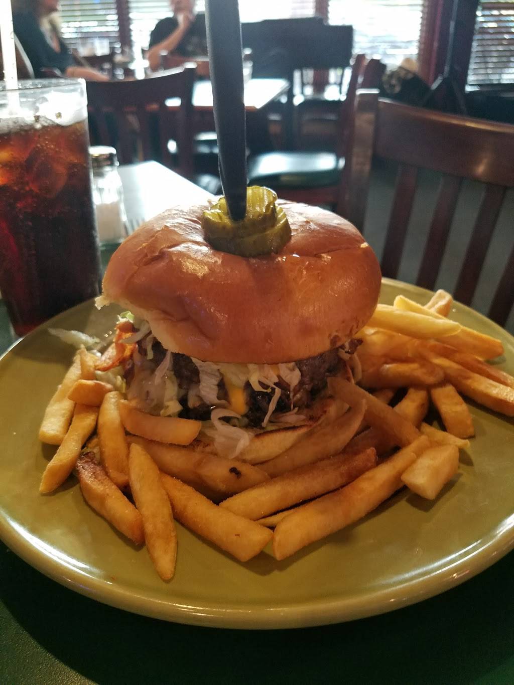 Bullfrogs Sports Café | restaurant | 33137 Center Ridge Rd, North Ridgeville, OH 44039, USA | 4403273764 OR +1 440-327-3764