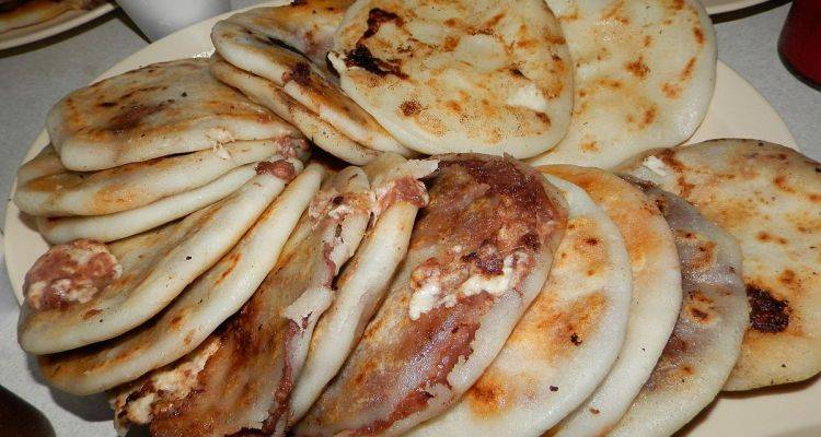 Pattys Pupusas | restaurant | 1676 W Charter Way, Stockton, CA 95206, USA | 2094236365 OR +1 209-423-6365