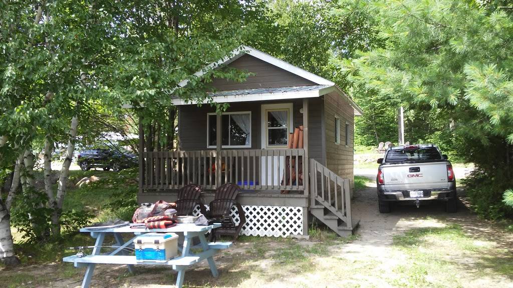 Chez Rainville | restaurant | 50 Chemin Rainville, Grand-Remous, QC J0W 1E0, Canada | 8194385258 OR +1 819-438-5258