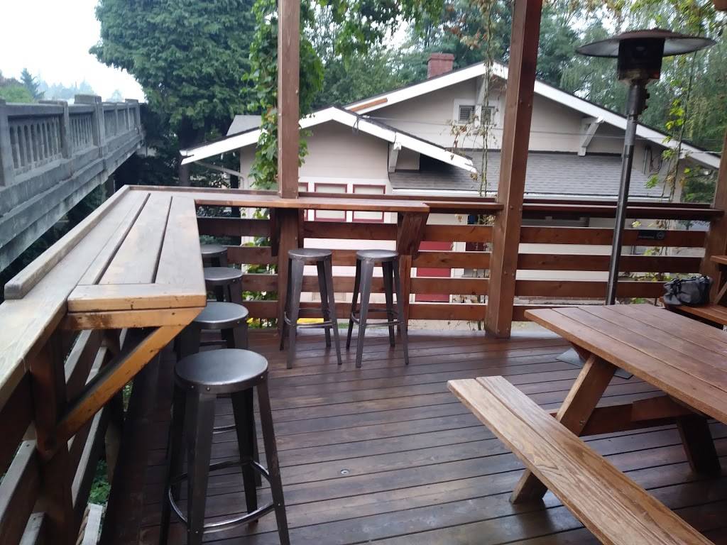 Sasquatch Brewing Co. | restaurant | 6440 SW Capitol Hwy, Portland, OR 97239, USA | 5034021999 OR +1 503-402-1999