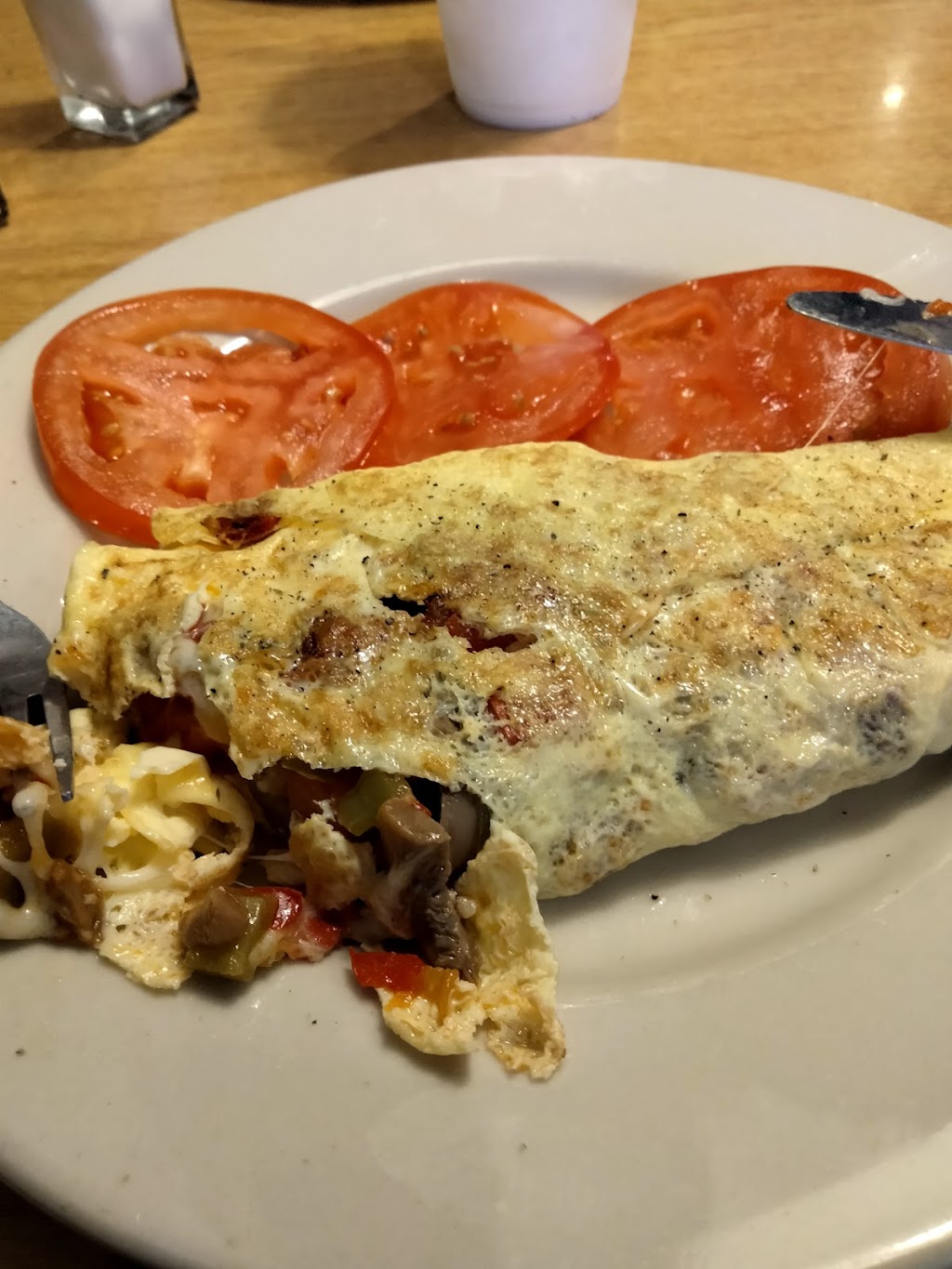 Country Hound Cafe | cafe | 1951 S McCall Rd # 530, Englewood, FL 34223, USA | 9414747767 OR +1 941-474-7767