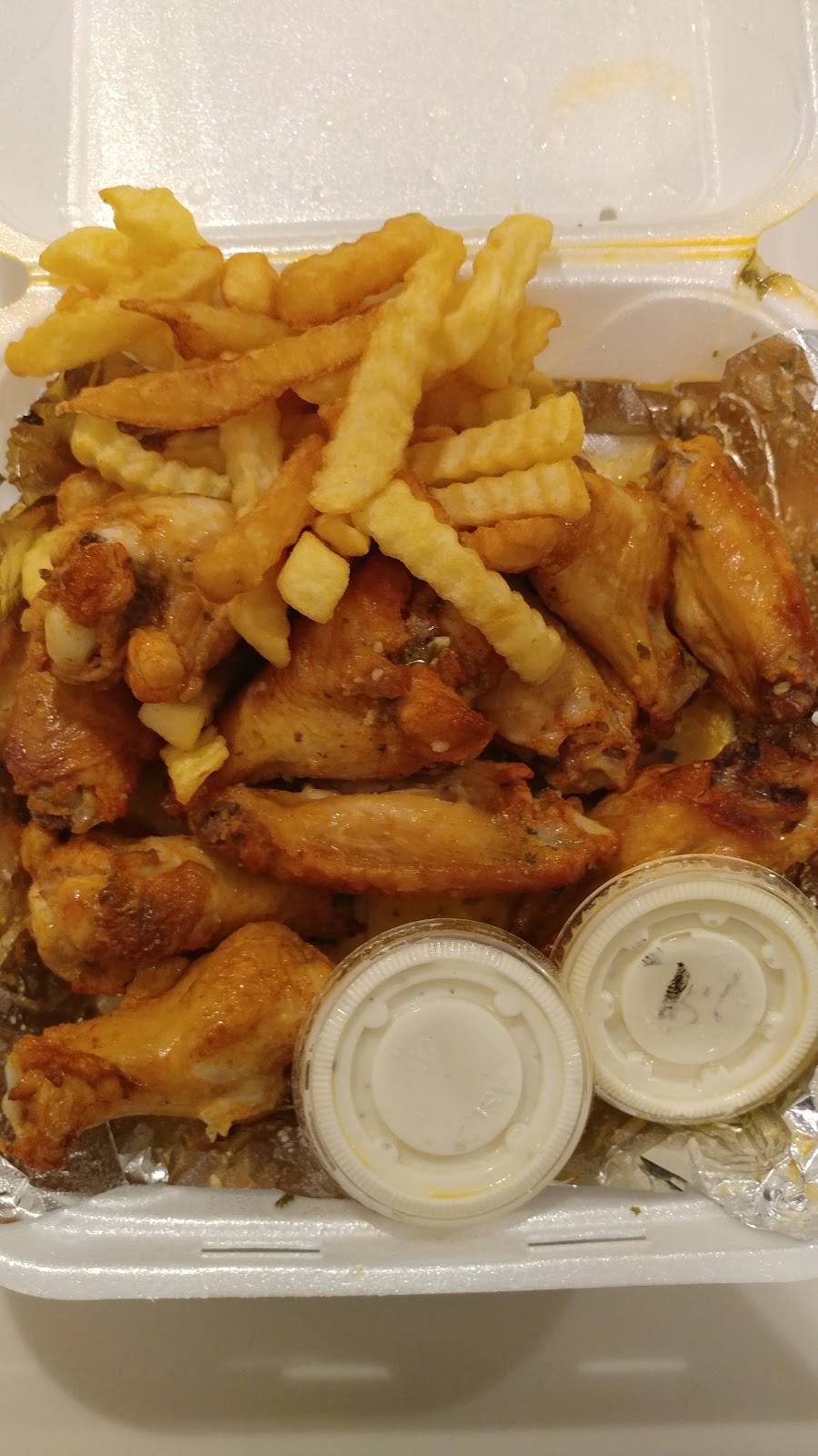 Wings Patrol | restaurant | Mall, 1441 Tamiami Trail Unit 591, Port Charlotte, FL 33948, USA | 9412005939 OR +1 941-200-5939