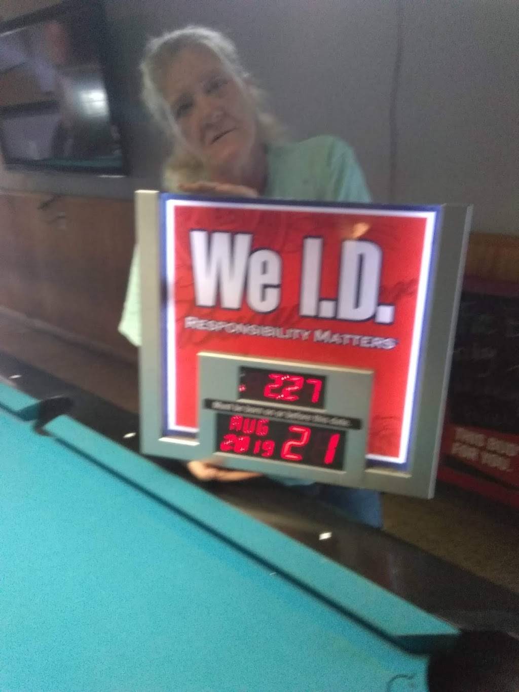 Butt-Hedz Bar and Grill | restaurant | 5601 4th St, Marrero, LA 70072, USA | 5043470800 OR +1 504-347-0800