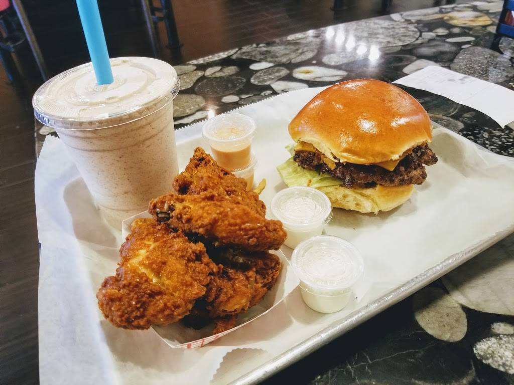 Burger 7 | restaurant | 4533 Duke St, Alexandria, VA 22304, USA | 5712578296 OR +1 571-257-8296