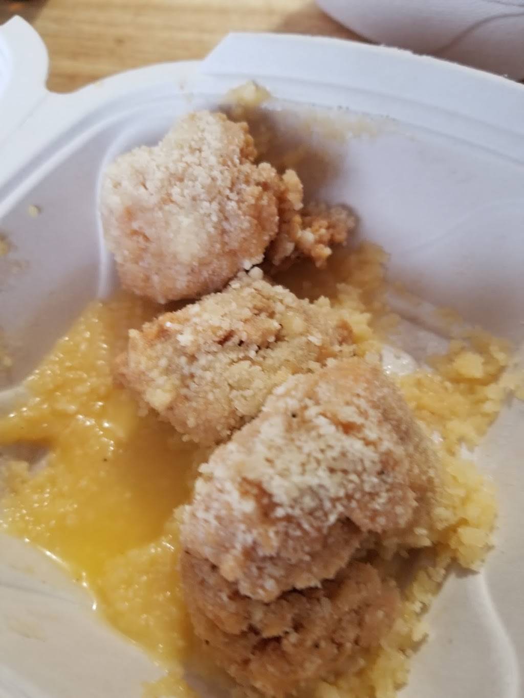 Detroit Wing Company | restaurant | 21312 Eureka Rd, Taylor, MI 48180, USA | 7343182329 OR +1 734-318-2329