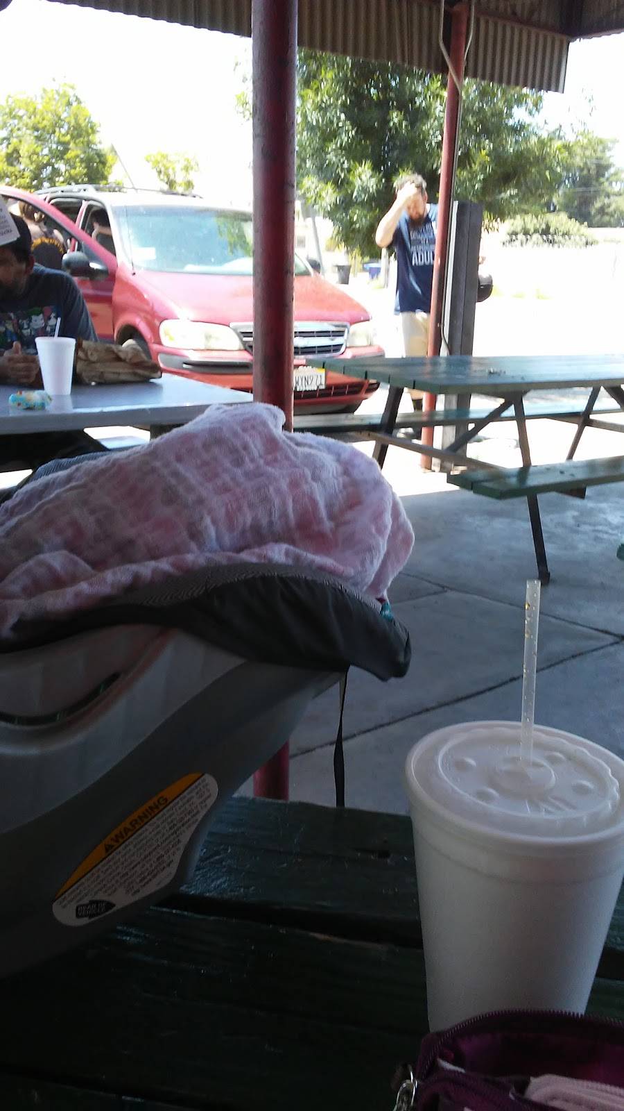 Chuck Wagon | restaurant | 1203 Academy Ave, Sanger, CA 93657, USA | 5598753889 OR +1 559-875-3889