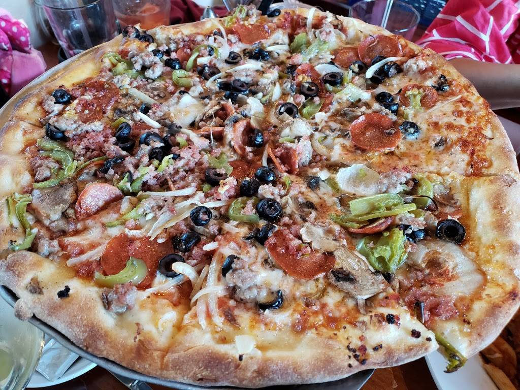 Gaspares Pizzeria Ristorante | restaurant | 200 Merrydale Rd, San Rafael, CA 94903, USA | 4154727100 OR +1 415-472-7100