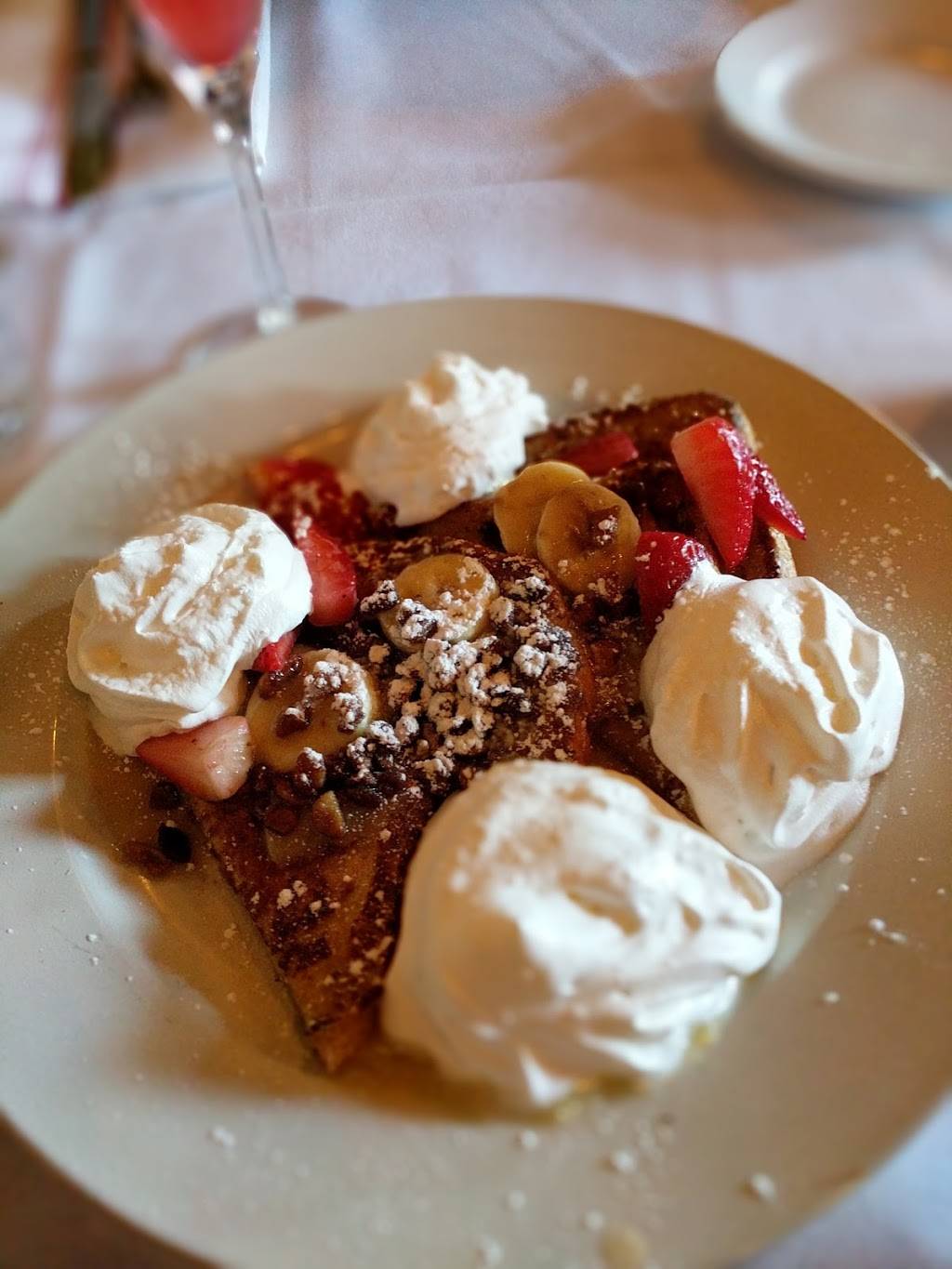 Tarrants West | restaurant | 11129 Three Chopt Rd, Richmond, VA 23233, USA | 8042059009 OR +1 804-205-9009