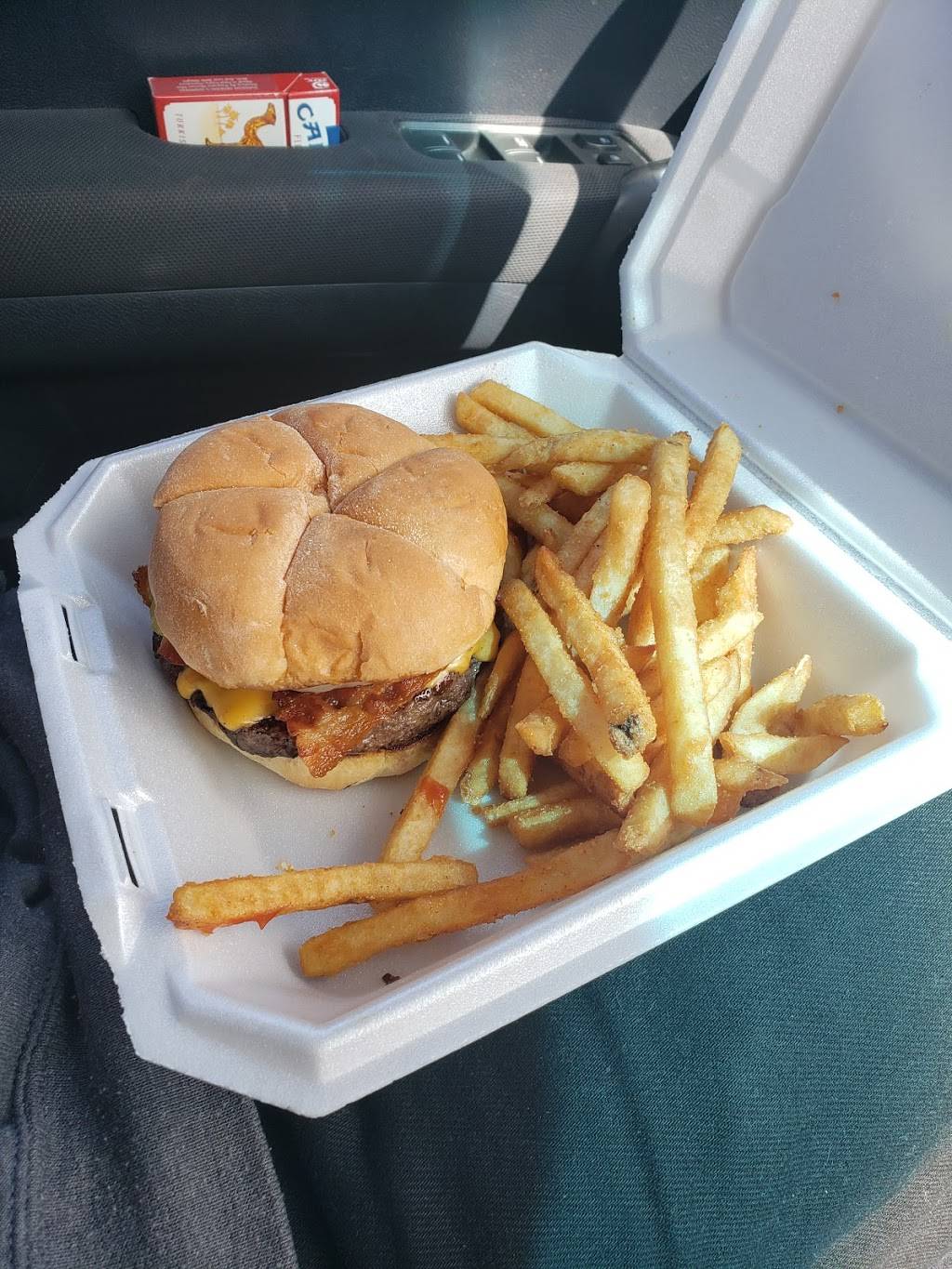 Mels Munchies | restaurant | 523 W River Rd, Hooksett, NH 03106, USA | 6032101180 OR +1 603-210-1180