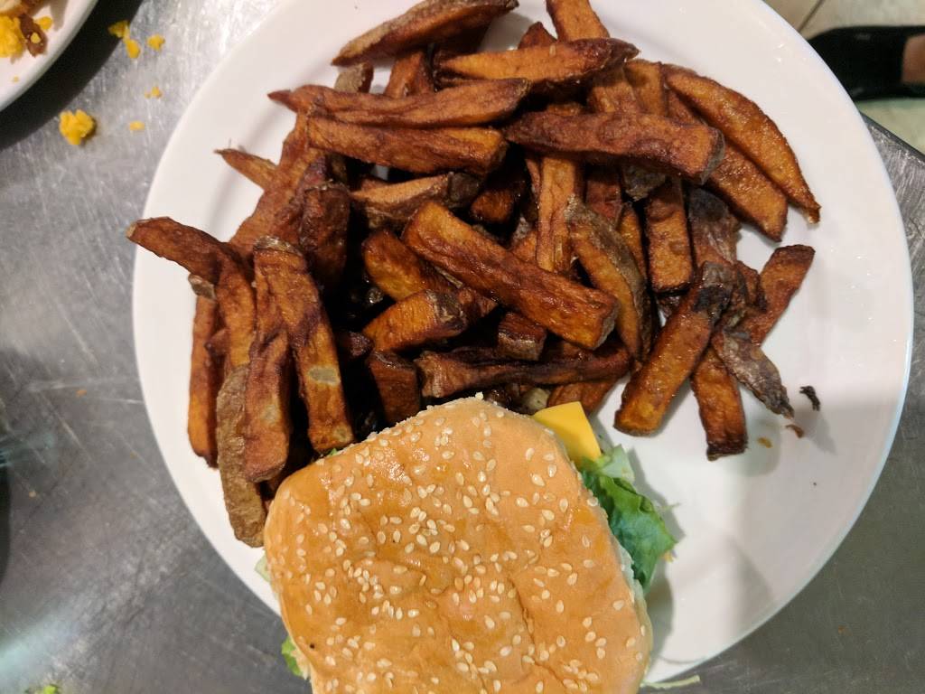 RoRos a la carte | restaurant | 133 King St, Hensall, ON N0M 1X0, Canada | 2262620953 OR +1 226-262-0953