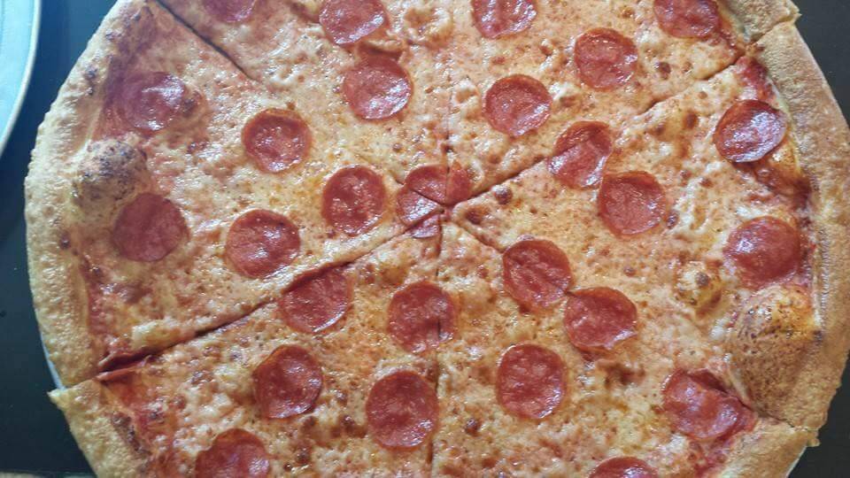 Brew and Brews Drive Thru and Pizza | restaurant | 326 N Springboro Pike, Dayton, OH 45449, USA | 9377161320 OR +1 937-716-1320