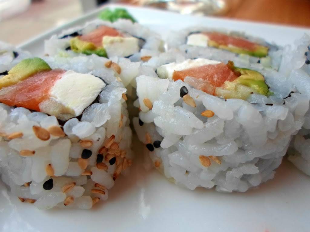 Yindee Restaurant | meal delivery | 1824 W Addison St, Chicago, IL 60613, USA | 7735254040 OR +1 773-525-4040