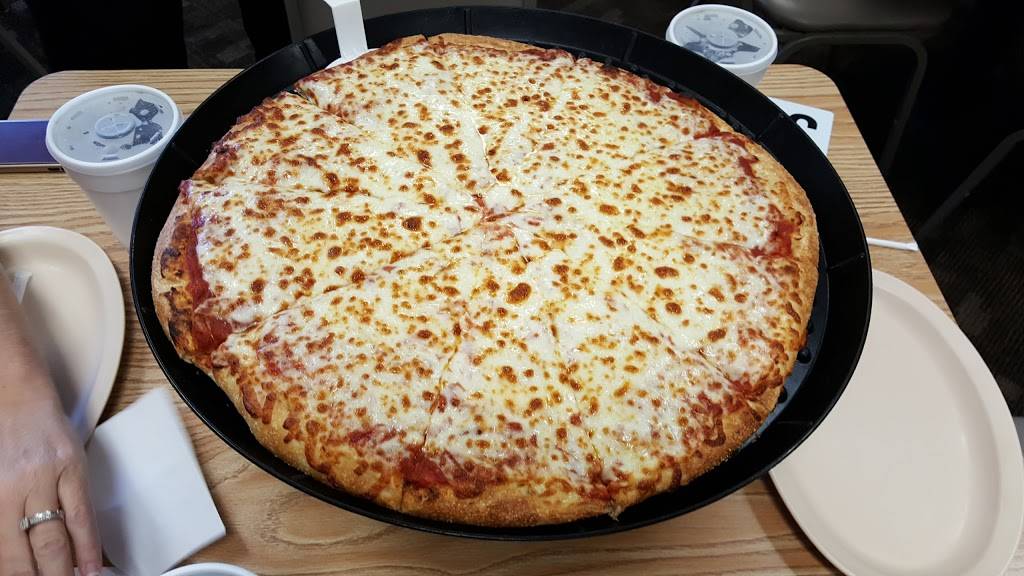 Basil Boys | meal takeaway | 125 W Chicago Blvd, Tecumseh, MI 49286, USA | 5174231875 OR +1 517-423-1875