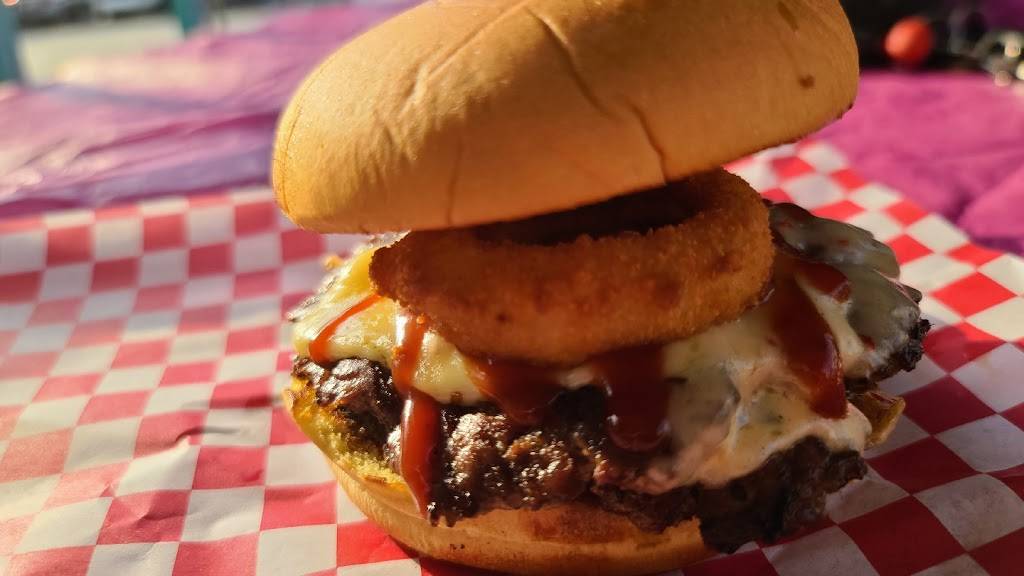 Chubbys Burgers Food Truck | restaurant | 3 Red Maple Ct, Columbia, SC 29229, USA | 8037436566 OR +1 803-743-6566