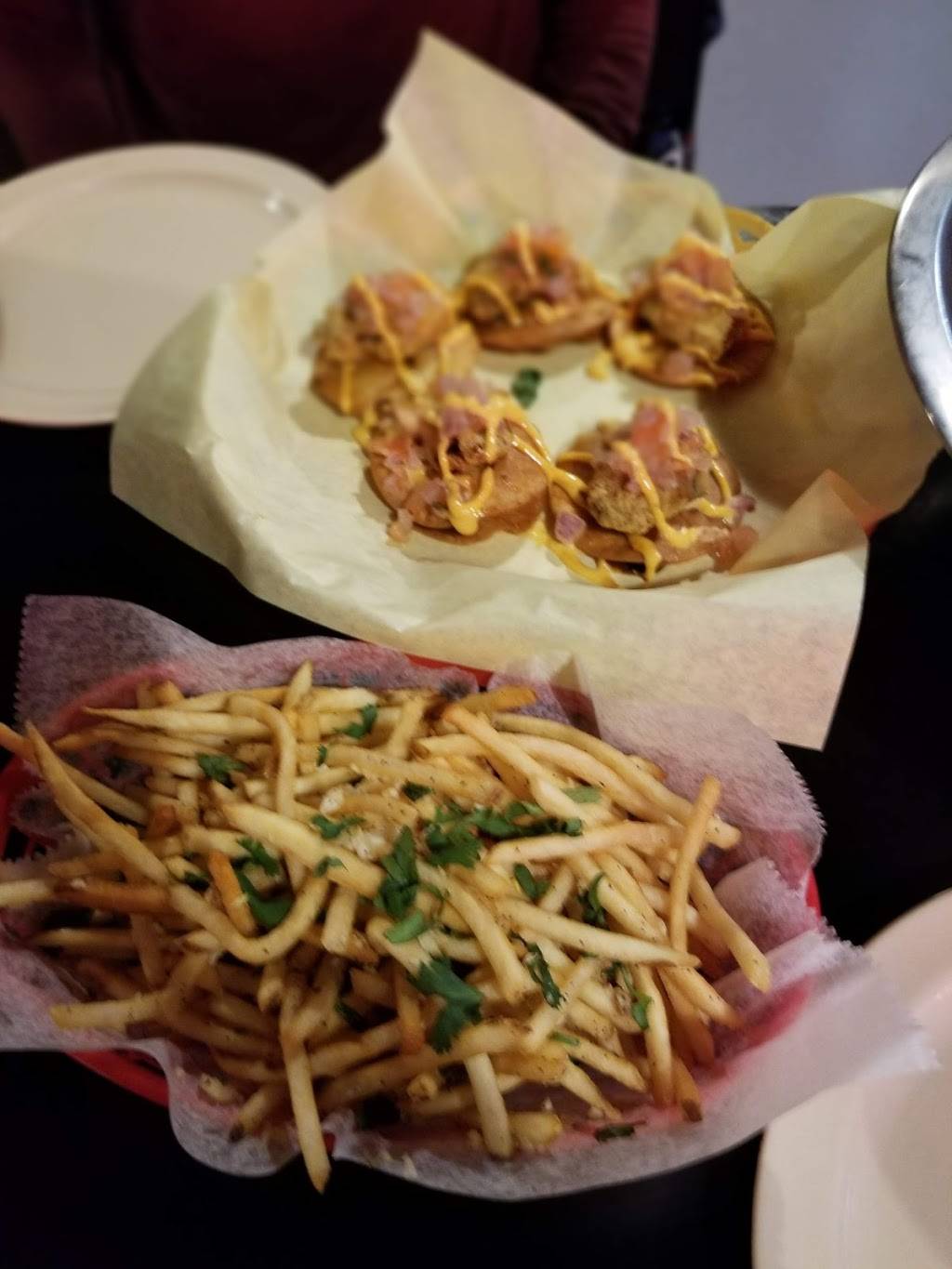 Crazy Cajun Seafood & Sports | restaurant | 9630 Jones Rd, Houston, TX 77065, USA | 2819555586 OR +1 281-955-5586