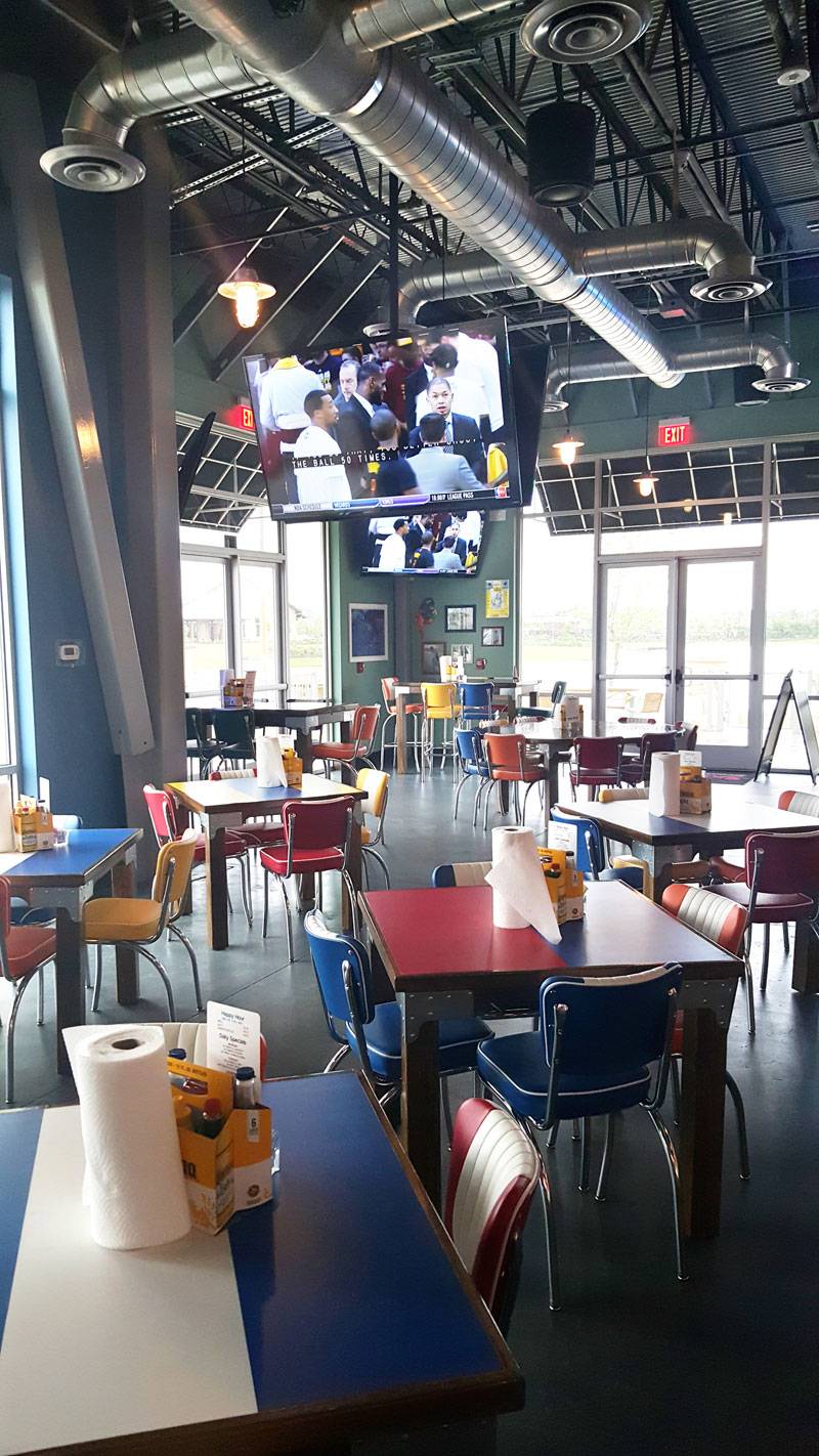 Sams Boat | restaurant | 9955 Barker Cypress Rd #100, Cypress, TX 77433, USA | 8323345490 OR +1 832-334-5490