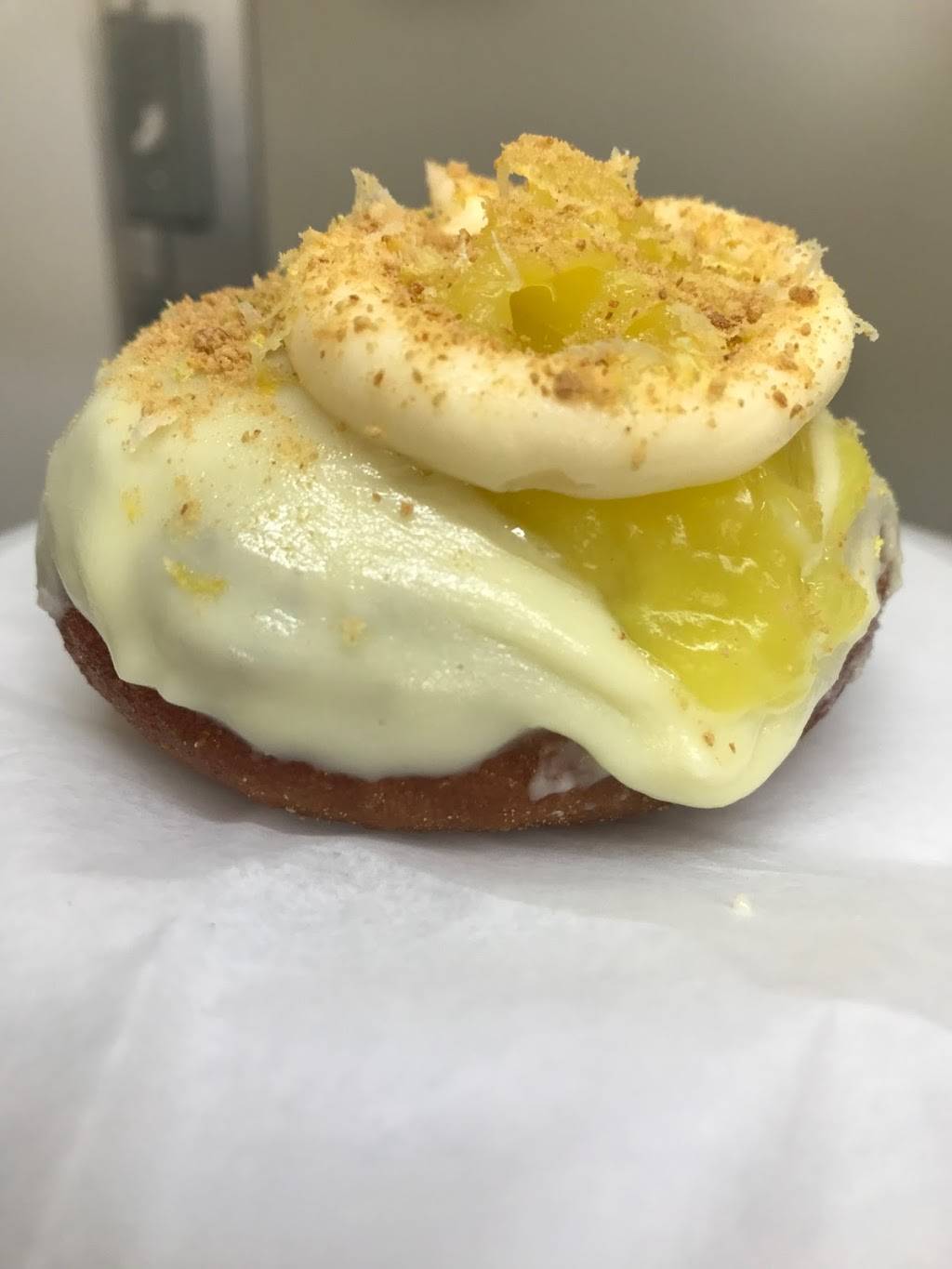 Doughnut Snob | restaurant | 3001 W 5th St, Fort Worth, TX 76107, USA | 6824787373 OR +1 682-478-7373