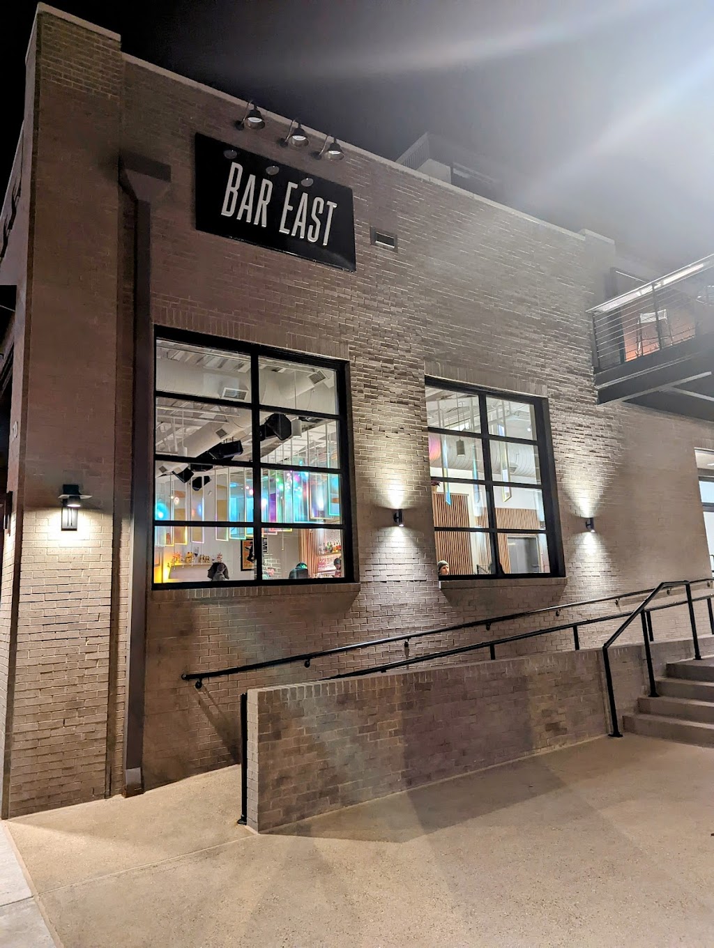Bar East Nashville | restaurant | 970 Woodland St, Nashville, TN 37206, USA | 6157305472 OR +1 615-730-5472