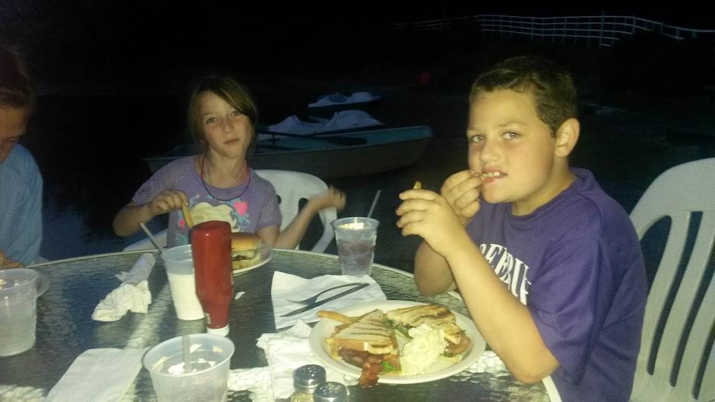 Lyons Lake | restaurant | 307 Lyons Lake Rd, Nassau, NY 12123, USA | 5187663953 OR +1 518-766-3953