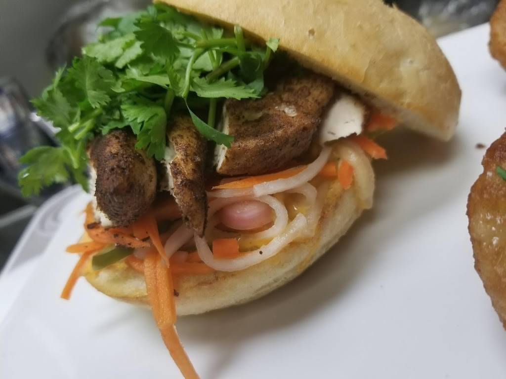 Granite Tapas & Cocktail Lounge | restaurant | 1461 Hooksett Rd #6, Hooksett, NH 03106, USA | 6032321421 OR +1 603-232-1421