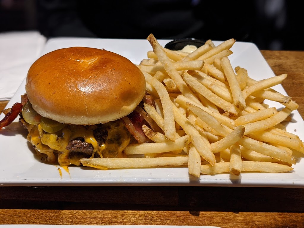 Gracie O Malleys- Wicker Park | restaurant | 1635 N Milwaukee Ave, Chicago, IL 60647, USA | 7732922765 OR +1 773-292-2765