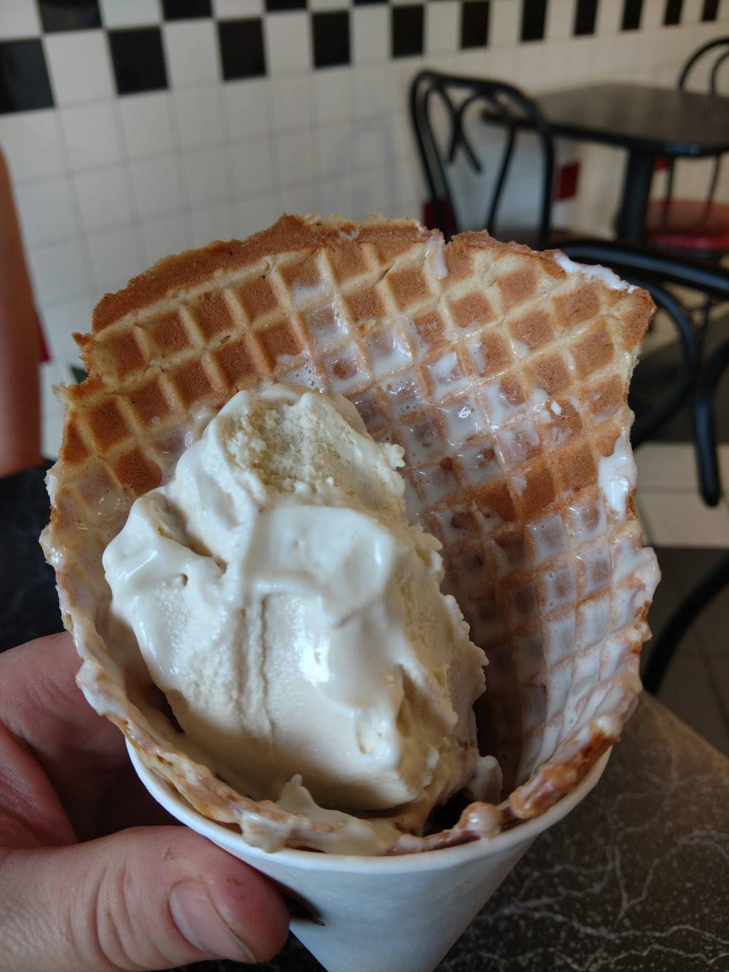 Cold Stone Creamery | bakery | 3105 Northline Ave, Greensboro, NC 27408, USA | 3362946100 OR +1 336-294-6100