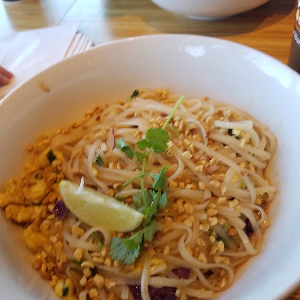 Noodles and Company | restaurant | 5840 Douglas Ave, Des Moines, IA 50310, USA | 5152784294 OR +1 515-278-4294