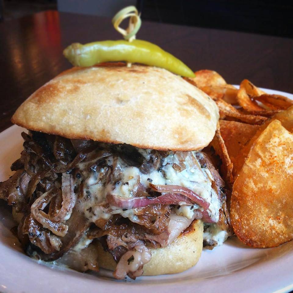 Full Circle Tavern | restaurant | 6341 La Vista Dr, Dallas, TX 75214, USA | 2142083435 OR +1 214-208-3435