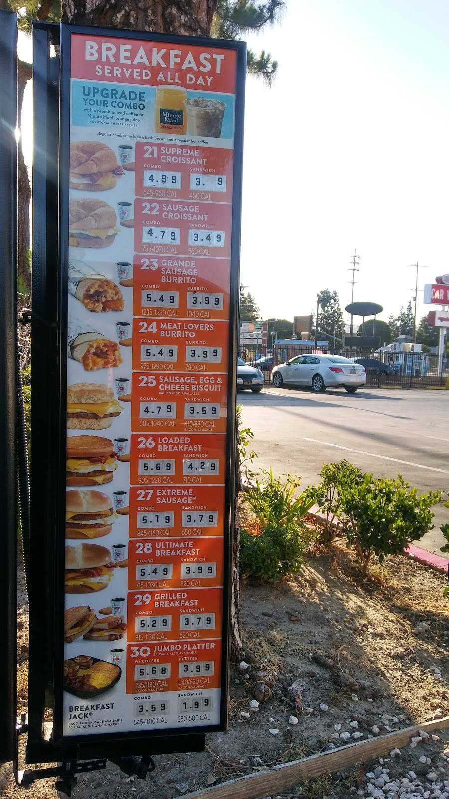 Jack in the Box | restaurant | 22730 Victory Blvd, Woodland Hills, CA 91367, USA | 8187150550 OR +1 818-715-0550